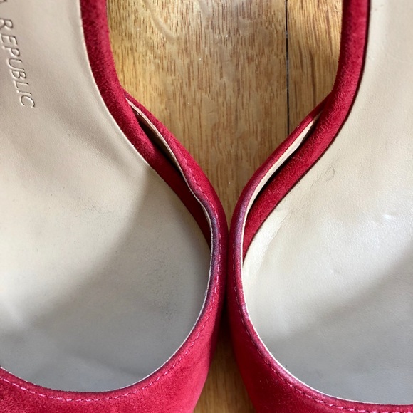 Banana Republic Alicia Heels, Red, Size 8. - Picture 4 of 10
